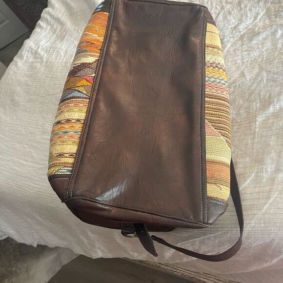 Colorful Patterned Duffel Bag with Leather Accents from Morocco. Handmade! New. - Picture 10 of 11